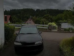 Schwarz Gebraucht 2001 Opel Vectra Selection Limousine | 1.000 € (Superpreis)