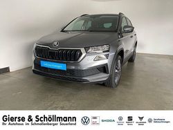 Graphitegrau metallic (metallic) Gebraucht 2022 Skoda Karoq Ambition SUV | 26.950 € (Fairer Preis)