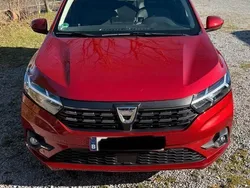 Rot Gebraucht 2021 Dacia Sandero Comfort Kleinwagen | 12.750 € (Fairer Preis)