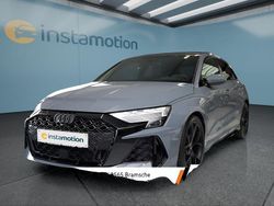 Grau Neu 2025 Audi RS3 Sportback Kleinwagen | 75.449 € (Teuer)