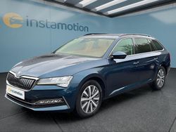 Blau Gebraucht 2022 Skoda Superb Kombi | 23.499 € (Guter Preis)