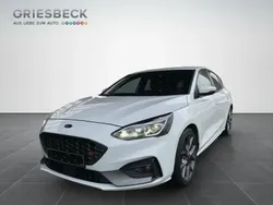 Frostweiss Gebraucht 2020 Ford Focus ST Limousine | 26.420 € (Fairer Preis)