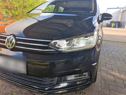 Schwarz Gebraucht 2016 VW Touran Allstar Van / Kleinbus | 12.600 € (Fairer Preis)