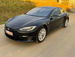 Schwarz Gebraucht 2017 Tesla Model S Kleinwagen | 18.921 €