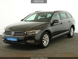 Grau Gebraucht 2021 VW Passat Business Kombi | 18.590 € (Guter Preis)