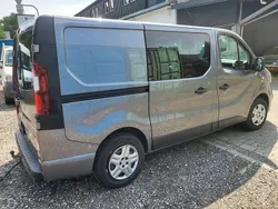 Grau Gebraucht 2017 Opel Vivaro Van | 9.985 € (Superpreis)