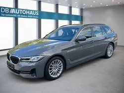 Grau Gebraucht 2021 BMW 530e Kombi | 29.780 € (Superpreis)
