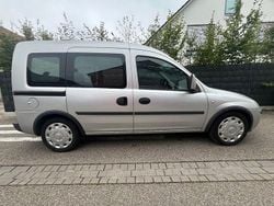 Silber Gebraucht 2007 Opel Combo Edition Van / Kleinbus | 4.199 € (Etwas zu teuer)