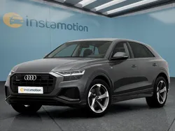 Grau Gebraucht 2021 Audi Q8 SUV | 64.399 € (Fairer Preis)