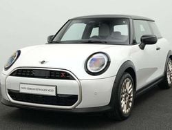 Weiß Gebraucht 2024 Mini Cooper S Favoured Kleinwagen | 26.255 € (Guter Preis)