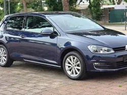 Night blue metallic Gebraucht 2016 VW Golf VII LOUNGE Kleinwagen | 13.600 € (Fairer Preis)
