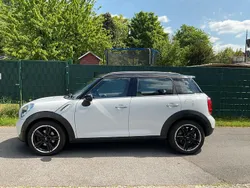 Weiß Gebraucht 2010 Mini Countryman SUV | 7.100 €