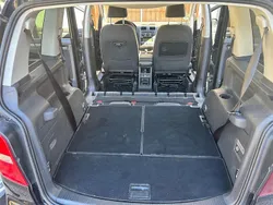 Schwarz Gebraucht 2009 VW Touran Trendline Van / Kleinbus | 2.650 € (Fairer Preis)