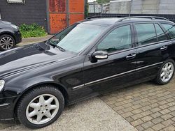 Schwarz Gebraucht 2003 Mercedes 320 Elegance Kombi | 7.990 €