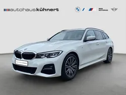 Alpinweiss iii Gebraucht 2022 BMW 318 M Sport Kombi | 31.885 € (Fairer Preis)