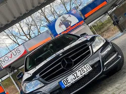 Schwarz Gebraucht 2011 Mercedes C200 Limousine | 12.000 €