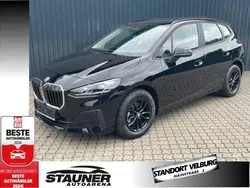 Schwarz Gebraucht 2023 BMW 218 Active Tourer Shadowline Van / Kleinbus | 25.900 € (Superpreis)