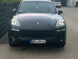 Schwarz Gebraucht 2014 Porsche Cayenne Turbo SUV | 25.350 €