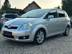 Silver metallic Gebraucht 2009 Toyota Corolla Verso Sol Van / Kleinbus | 5.980 € (Teuer)