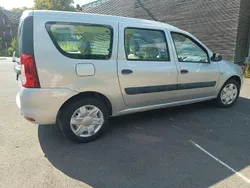 Grau Gebraucht 2011 Dacia Logan MCV Kombi | 2.100 € (Guter Preis)