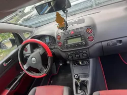 Schwarz Gebraucht 2005 VW Golf V Kleinwagen | 2.550 €