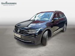 Schwarz Gebraucht 2021 VW Tiguan Life SUV | 27.888 € (Fairer Preis)