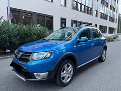 Blau Gebraucht 2016 Dacia Sandero Stepway Kleinwagen | 5.999 € (Guter Preis)