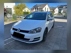 Weiß Gebraucht 2017 VW Golf VII Trendline Kombi | 12.200 € (Fairer Preis)