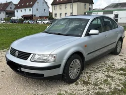 Silber Gebraucht 1998 VW Passat Limousine | 200 € (Superpreis)