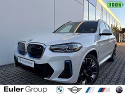 Weiss Gebraucht 2022 BMW iX3 Performance SUV | 41.988 € (Fairer Preis)