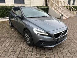 Grau Gebraucht 2017 Volvo V40 CC Kombi | 15.499 € (Fairer Preis)