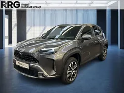 Grau Gebraucht 2023 Toyota Yaris Hybrid Kleinwagen | 25.460 € (Teuer)