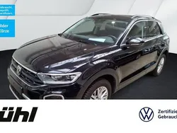 Deep black perleffekt Gebraucht 2024 VW T-Roc Life SUV | 21.980 € (Guter Preis)