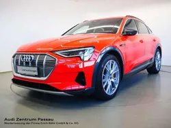 Catalunyarot metallic Gebraucht 2021 Audi e-tron Sportback Ambiente SUV | 43.490 € (Fairer Preis)