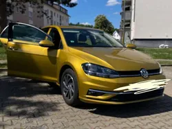 Gold Gebraucht 2018 VW Golf VII Comfortline Limousine | 17.500 € (Fairer Preis)