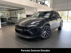 Grau Gebraucht 2022 Porsche Macan SUV | 111.327 €
