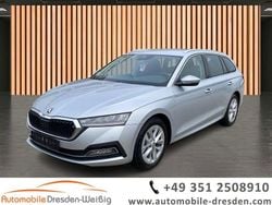Brilliantsilber Gebraucht 2024 Skoda Octavia Style Kombi | 28.980 € (Guter Preis)