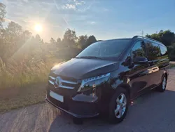 Schwarz Gebraucht 2023 Mercedes V300 Avantgarde Edition Van / Kleinbus | 58.900 € (Superpreis)