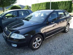 Schwarz Gebraucht 2009 Skoda Octavia Ambiente Kombi | 3.298 € (Superpreis)
