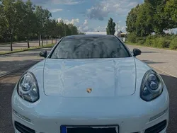 Weiß Gebraucht 2014 Porsche Panamera 4S Limousine | 25.000 €