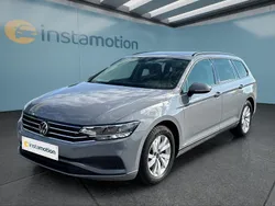 Grau Gebraucht 2022 VW Passat Kombi | 20.399 € (Guter Preis)
