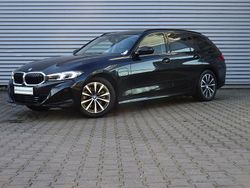 Schwarz Gebraucht 2022 BMW 320e Sport Line Limousine | 31.395 € (Fairer Preis)