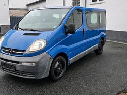 Blau Gebraucht 2003 Opel Vivaro Van / Kleinbus | 2.900 € (Fairer Preis)