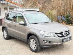 Grau Gebraucht 2010 VW Tiguan Track & Field SUV | 6.499 € (Superpreis)