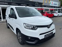 Weiß Gebraucht 2020 Toyota Proace City Van | 14.499 € (Etwas zu teuer)