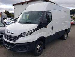 Weiß Gebraucht 2022 Iveco Daily Van / Kleinbus | 28.200 € (Etwas zu teuer)