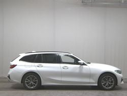 Alpinweiss iii Gebraucht 2021 BMW 330 Sport Line Kombi | 22.980 € (Superpreis)