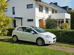 Weiß Gebraucht 2009 Fiat Punto Evo Active Kleinwagen | 3.333 € (Etwas zu teuer)