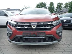 Braun Gebraucht 2022 Dacia Jogger Comfort Van / Kleinbus | 15.999 € (Guter Preis)