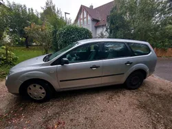 Silber Gebraucht 2006 Ford Focus Kombi | 1.950 € (Guter Preis)